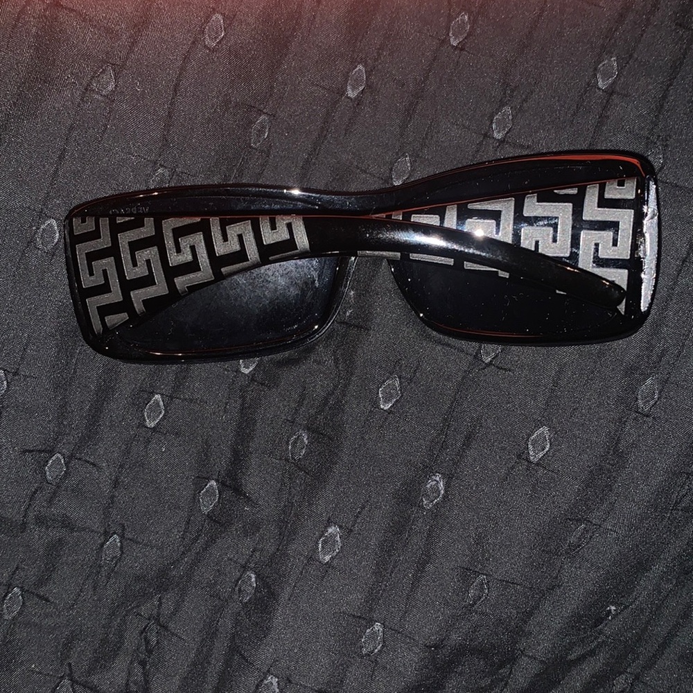 Versace Sunglasses Without Original Packaging - image 3